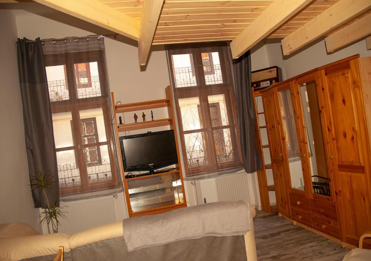 Western Apartman Budapest Exteriör bild