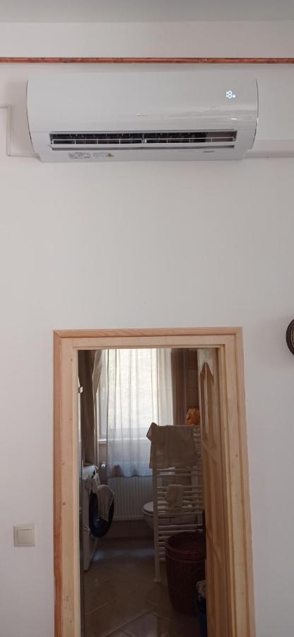 Western Apartman Budapest Exteriör bild