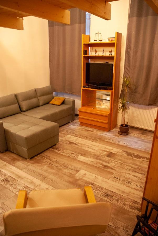 Western Apartman Budapest Exteriör bild